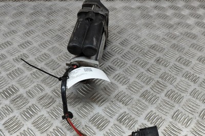 Compresor suspensie pneumatică TESLA MODEL X 2016 OEM: 10R-036089,1044911-00-D,26071716,443020300 23075488 foto