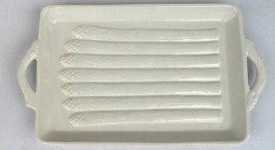 Platou vechi portelan decorat cu motive vegetale in relief asparagus foto