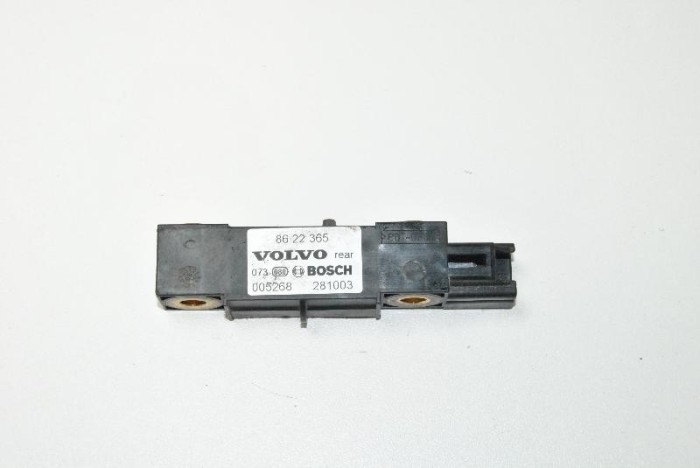 Senzor de impact dreapta spate VOLVO V70 II SW 2003 OEM: 8622365 2375484