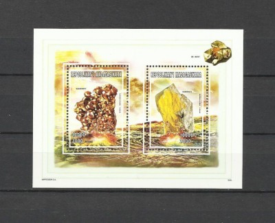 MADAGASCAR 1998 MINERALE ROCI foto