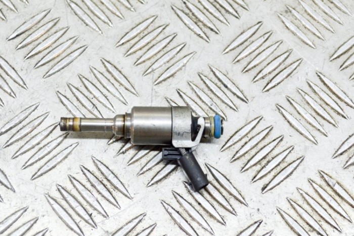 Injector de combustibil AUDI A5 Cabrio 8F7 2012 OEM: 06H906036G,0261500076 12701540