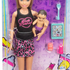 Papusa - Barbie Skipper First Job - Babysitter Blonda | Mattel
