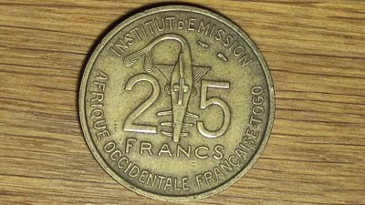 Africa de vest franceza - Togo - moneda coloniala 25 francs 1957 XF+ - ceva mai greu de gasit foto