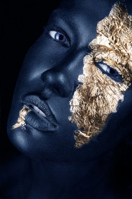 Tablou canvas Make-up auriu-blue, 30 x 45 cm foto