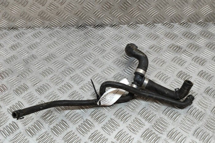 Furtun radiator răcire dreapta AUDI Q2 GA 2021 OEM: 5WA122101S 28038532