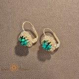 Cercei clasici placati cu aur , floare mare cu cristal zirconia verde