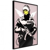 Cumpara ieftin Poster - Banksy: Flying Copper, cu Ramă neagră, 30x45 cm