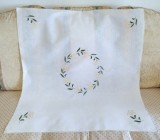 Fata de masa Vintage din bumbac cu broderie manuala aplicata tip quilt- Mimoze