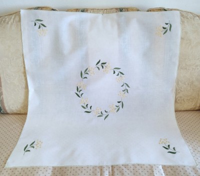 Fata de masa Vintage din bumbac cu broderie manuala aplicata tip quilt- Mimoze foto