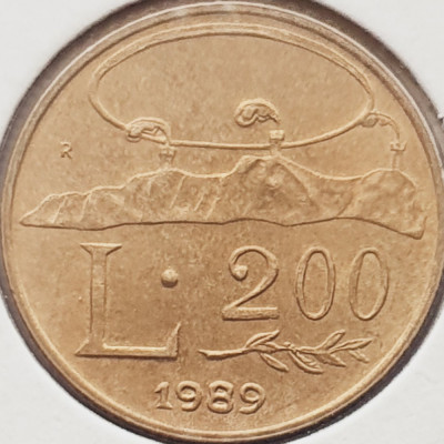 2676 San Marino 200 Lire 1989 16 centuries of history - The coin km 238 foto