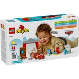 LEGO DUPLO Cars Vizita lui McQueen la garajul lui Doc, 35 piese