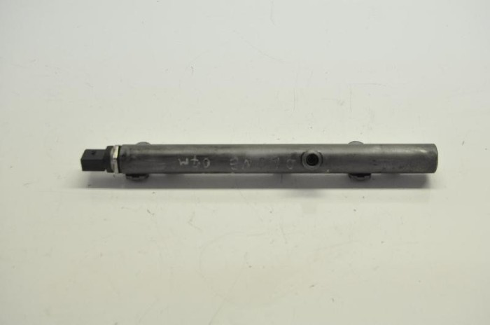 Rampa de combustibil dreapta MERCEDES-BENZ S W221 2007 OEM: A6420702695 1590467