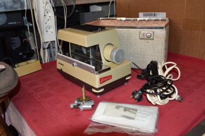Aparat proiectie diapozitive Autax 300(cu una problema) foto