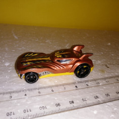 bnk jc Hot Wheels 2010 - Howlin` Heat