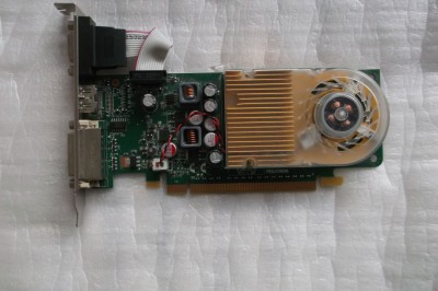 Placa video Pegatron Geforce 210 512mb ddr2/64 bits iesiri vga,dvi,hdmi foto