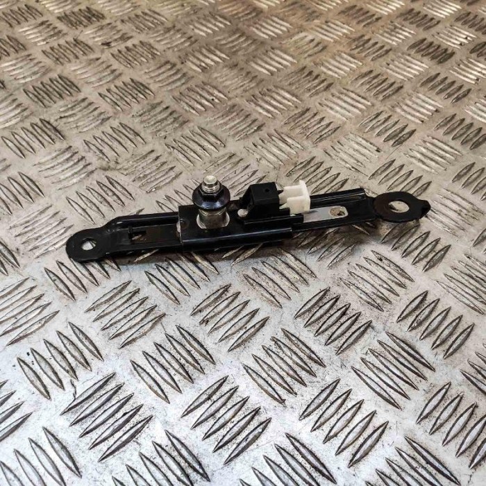 Reglaj &icirc;nălțime centura dreapta față TOYOTA PRIUS _W3_ 2013 OEM: E563003 | 10201016