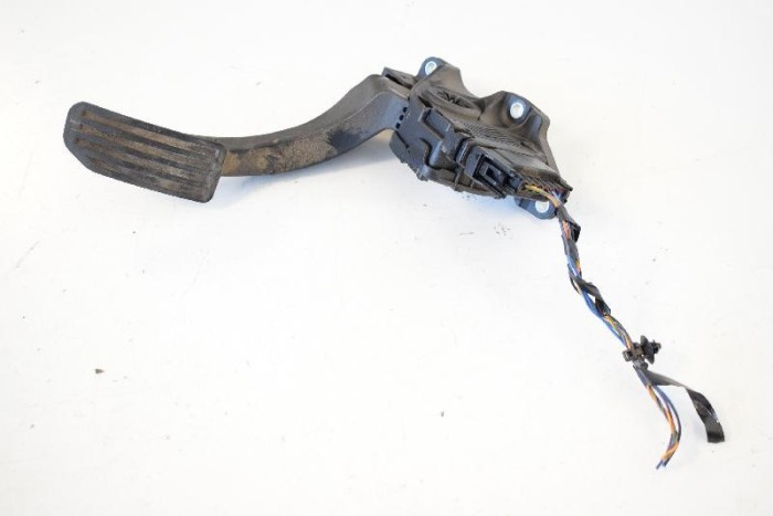 Pedala de accelerație VOLVO XC60 2009 OEM: 6G92-9F836-CD 3676581