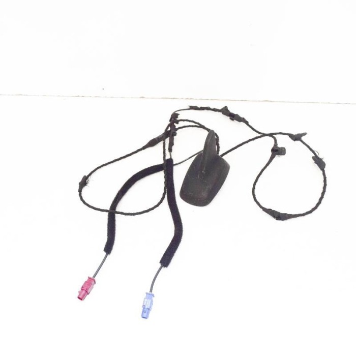 Antena AUDI A5 8T3 2008 OEM: 8T0035503E | 4031271