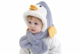 Caciulita bleu plusata pentru copii - Pinguin (Marime Disponibila: 4 ani)