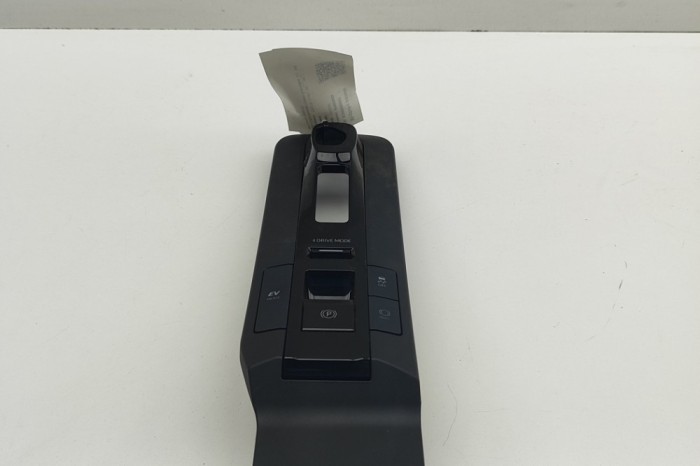 Panou de butoane TOYOTA C-HR _X2_, _H2_ 2023 OEM: 84390-F4420 | 30906697