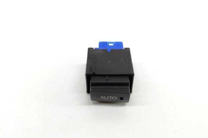 Comutator LEXUS GS _L1_ 2016 OEM: 84332-30331 23248971