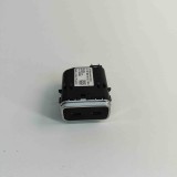 USB Mercedes-Benz GLS X167 2022 A1678205402 OEM Mufa Date Media