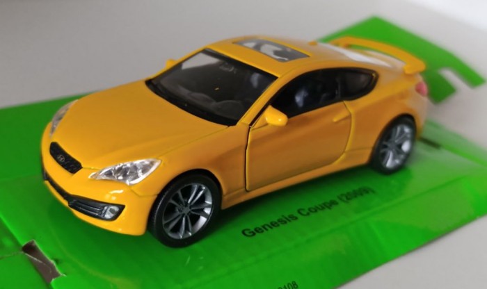 Macheta Hyundai Genesis Coupe MK1 2009 galben - Welly 1/36