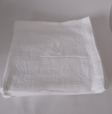Set 30 prosoape batiste albe, 30x30 cm, 100% bumbac, cod P67 foto
