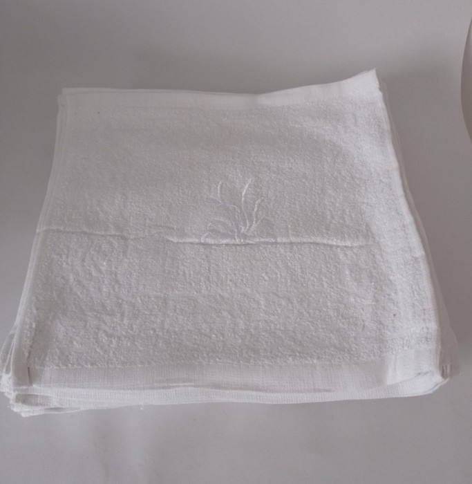 Set 30 prosoape batiste albe, 30x30 cm, 100% bumbac, cod P67