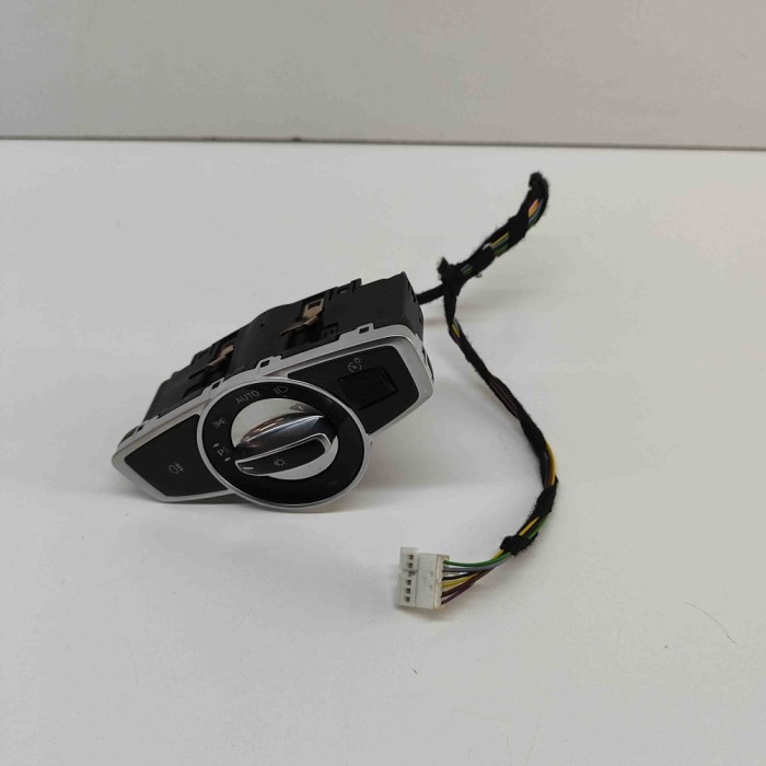 Modul de control comutator faruri MERCEDES-BENZ C T-Model S205 2015 OEM: A2059057007 28484221