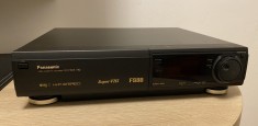 Video recorder Panasonic S-VHS FS-88 foto