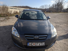 Autoturism KIA CEE&amp;#039;D, unic proprietar, carte service foto