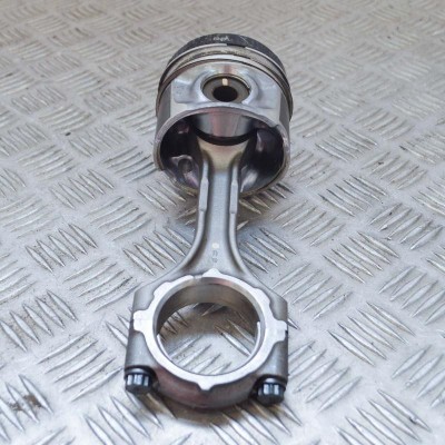 Piston TOYOTA RAV 4 III _A3_ 2011 OEM: 13101-0R06013201-0R011 | 3948169 foto