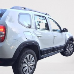 Set bandouri protectie usi compatibila Dacia Duster (2010-2017) Model offroad foto