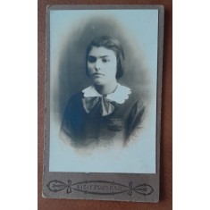 Fotografie tip CDV, tanara eleva, 1925